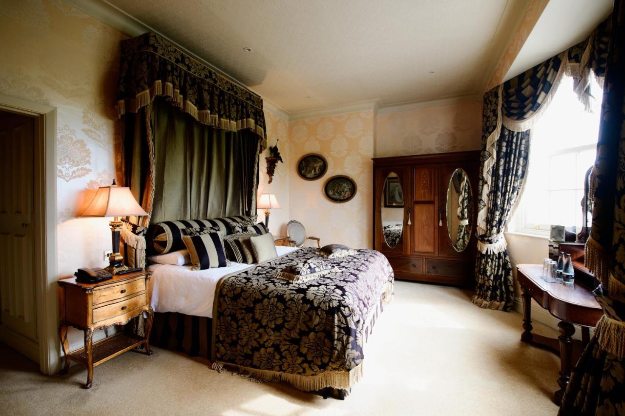 Ye Olde Bell Hotel & Spa Ретфорд Экстерьер фото