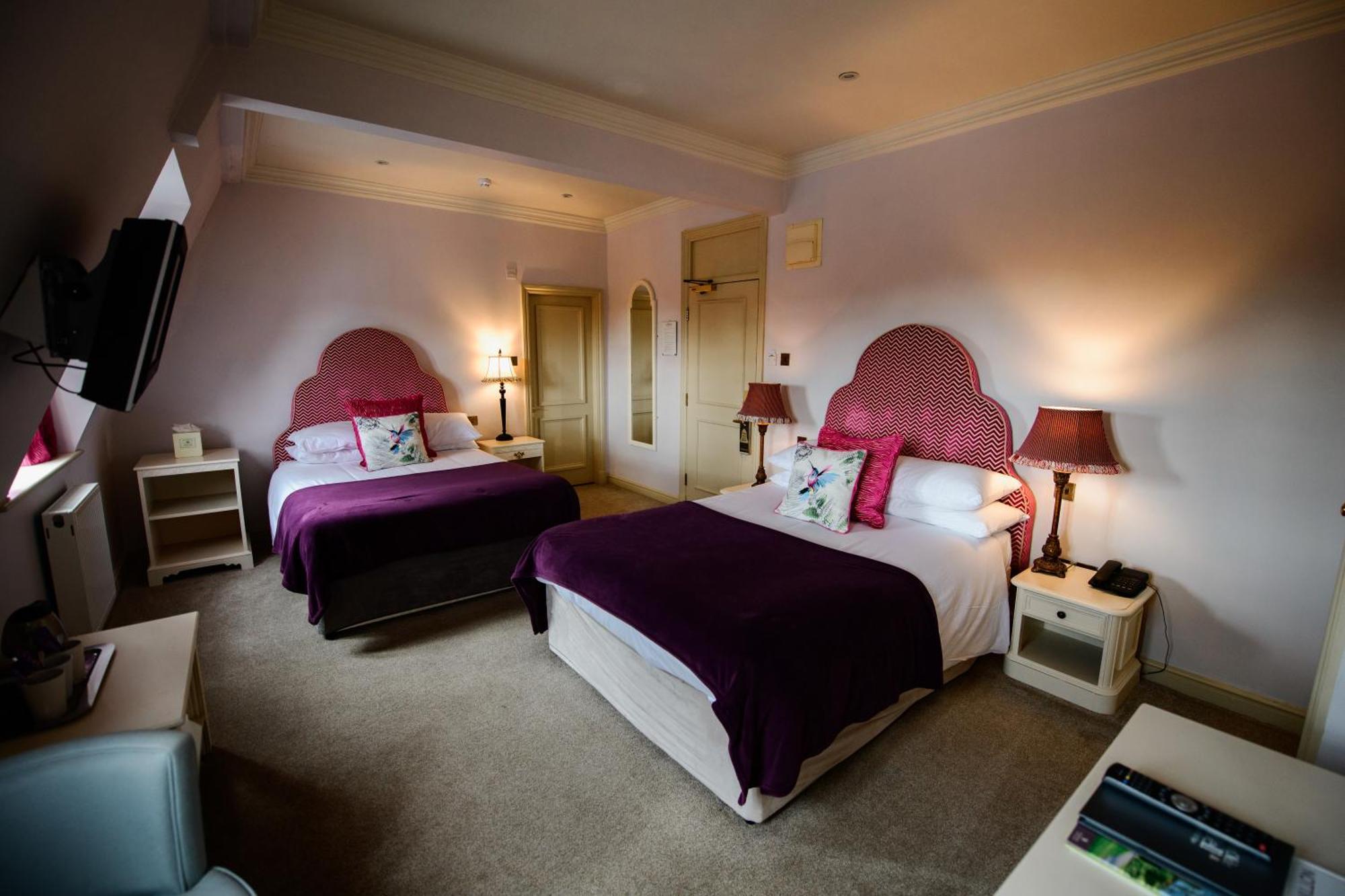 Ye Olde Bell Hotel & Spa Ретфорд Экстерьер фото